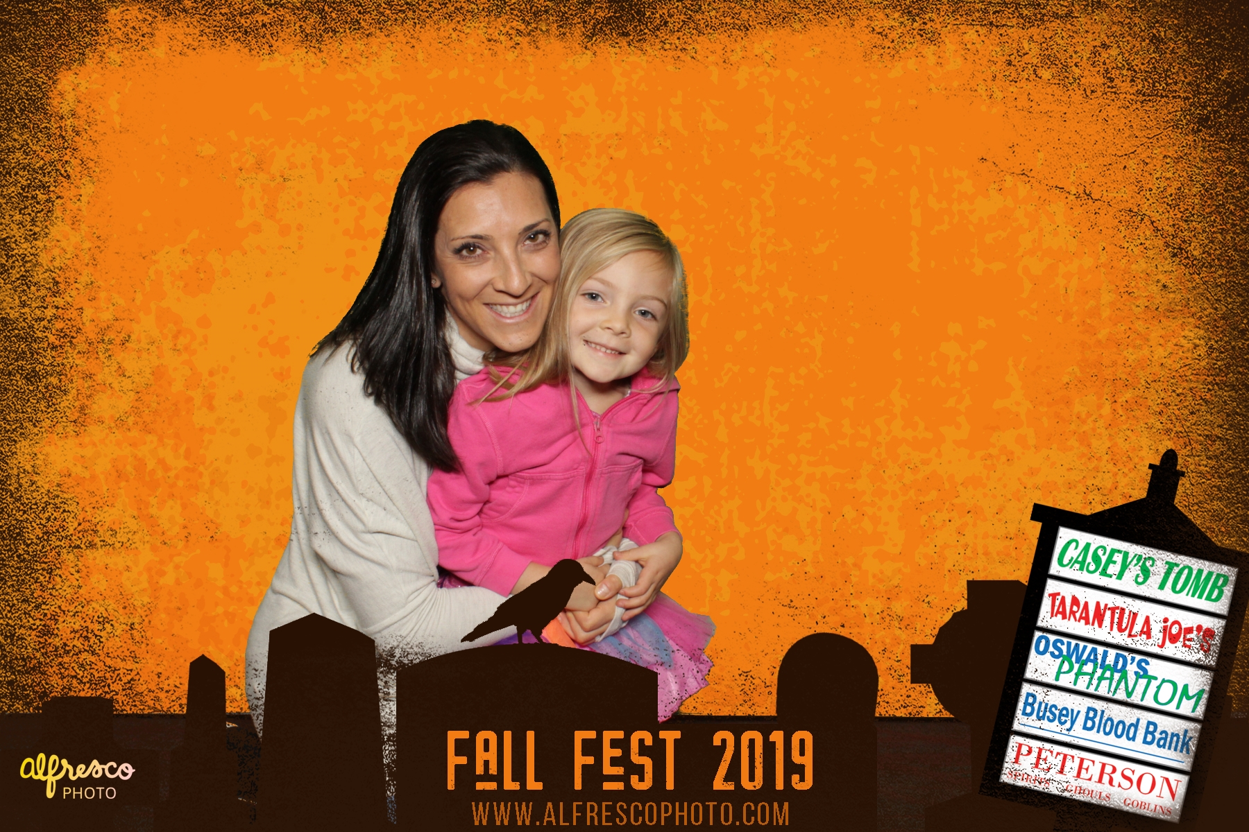 Naper Plaza Fall Fest | View more photos from the event at events.alfrescophoto.com/u/AlfrescoPhoto/Naper-Plaza-Fall-Fest